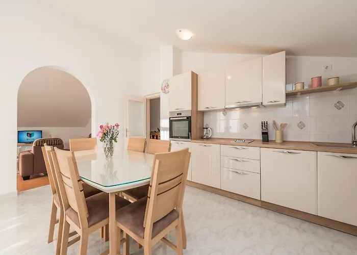 Apartman In Near The Sea Vrsi